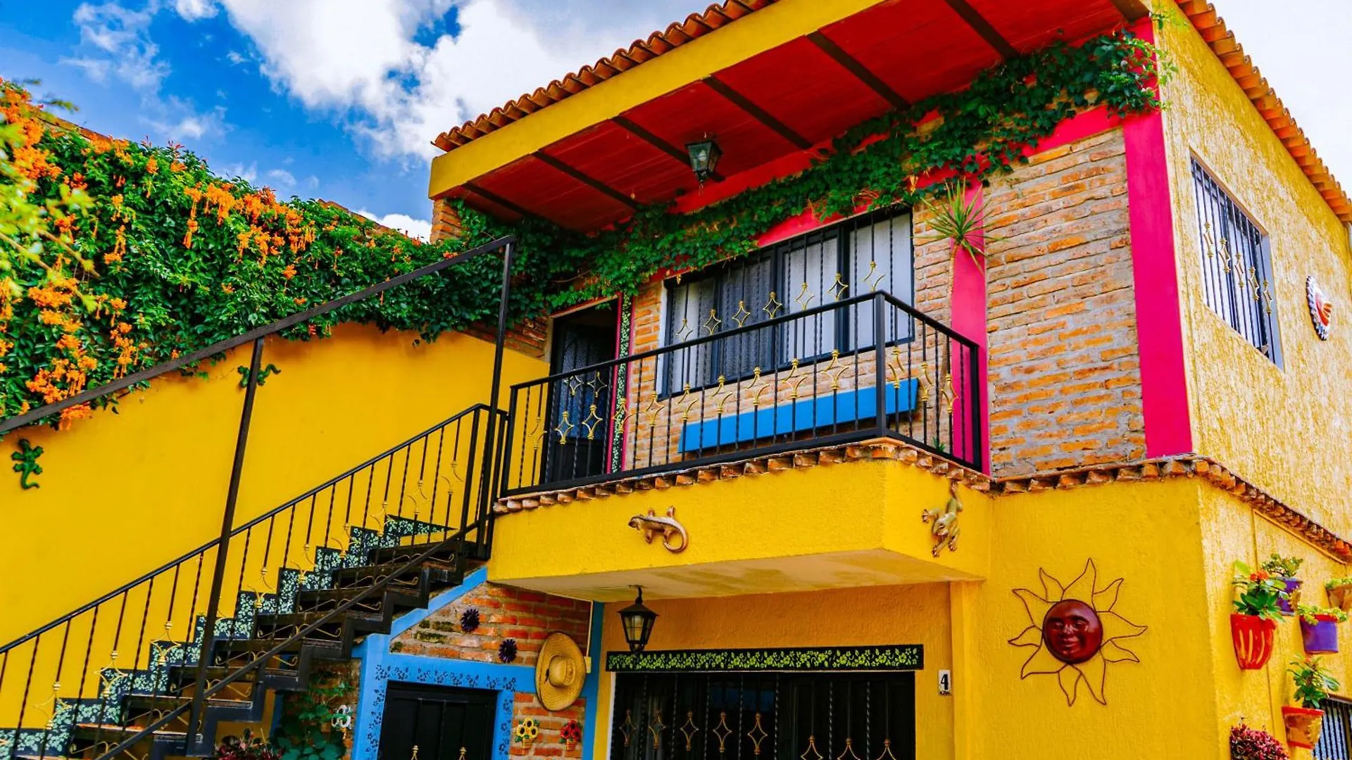 Posada Margaritas Tlaquepaque Inn